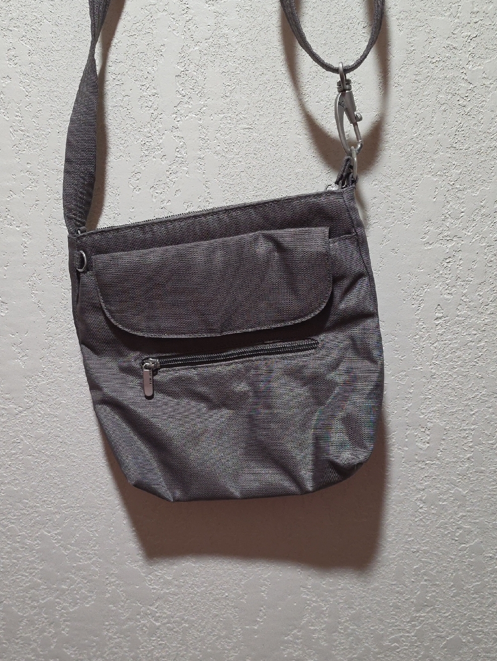 Travelon Anti-Theft Classic Messenger Bag